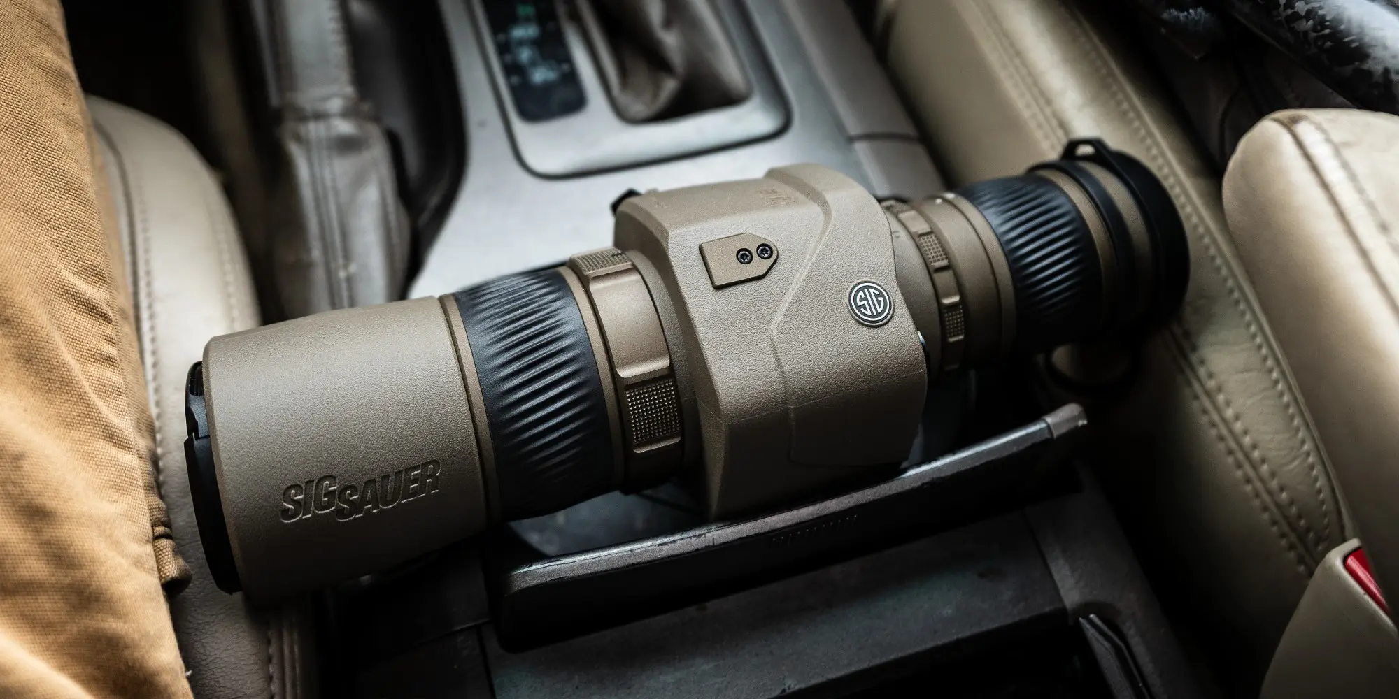 OSCAR6 HDX Pro - A spotting scope that delivers an experience, not just a closer look.
