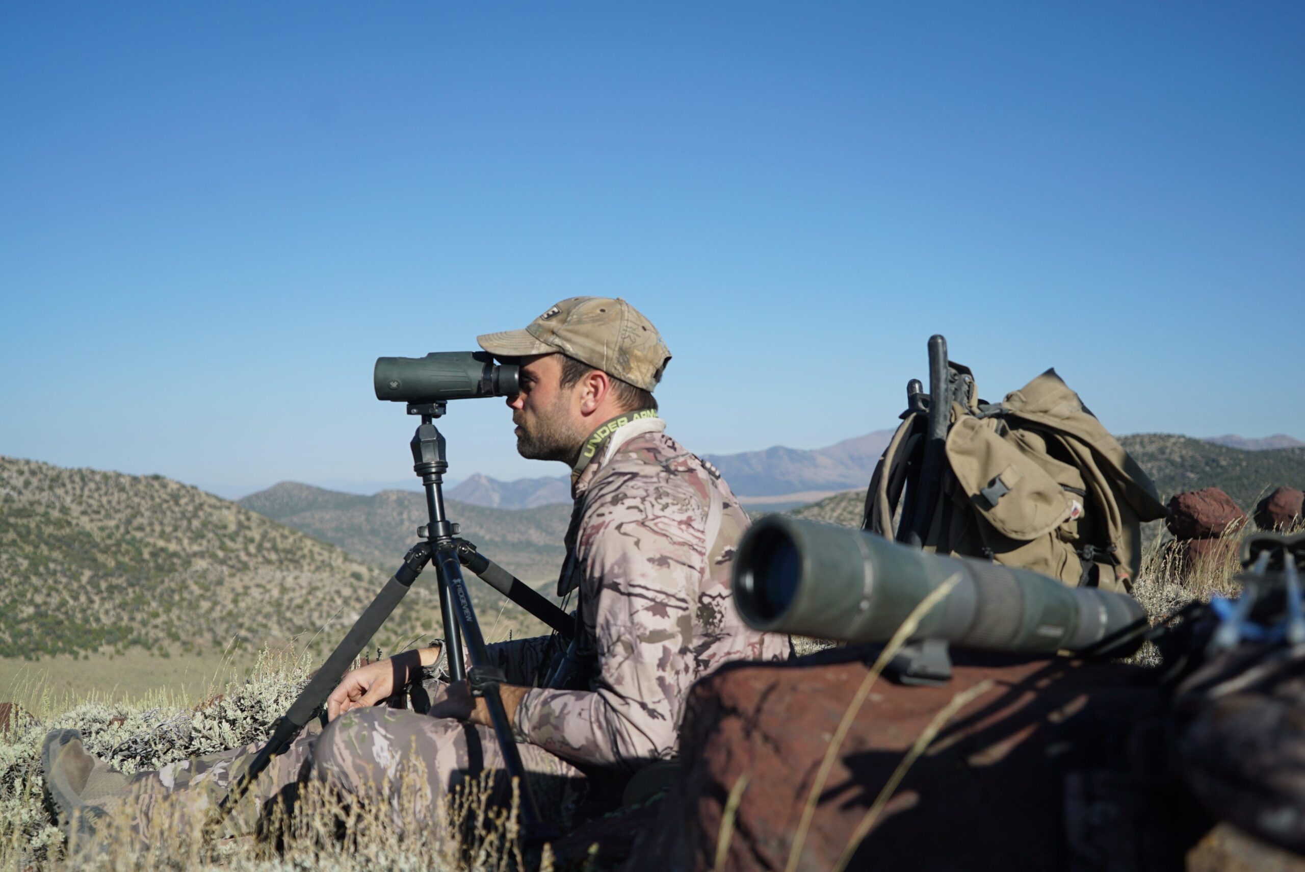 Advice on Long-Distance Glassing for Elk